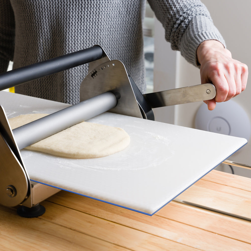 Manual crank dough sheeter