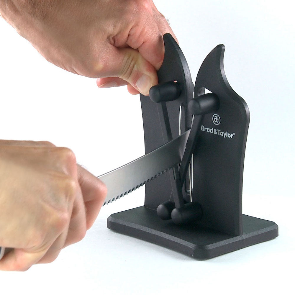 Classic Knife Sharpener, Original, with a serrated knife