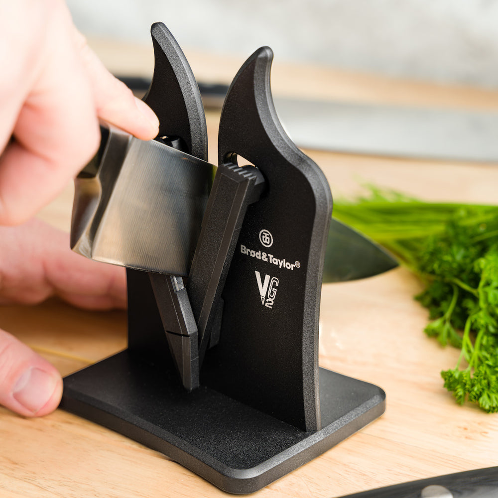 VG2 Classic Knife Sharpener in use